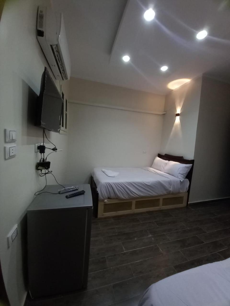 Hostel Khufu Pyramids Kafrat al Jabal