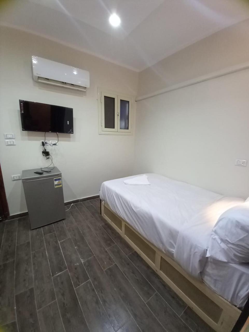 Hostel Khufu Pyramids *