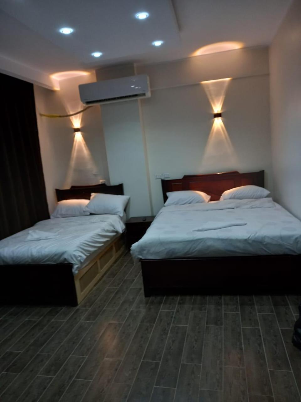 Hostel Khufu Pyramids Kafrat al Jabal
